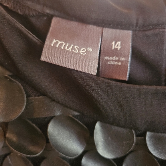 FAB DRESS Amazing condition - Picture 2 of 2